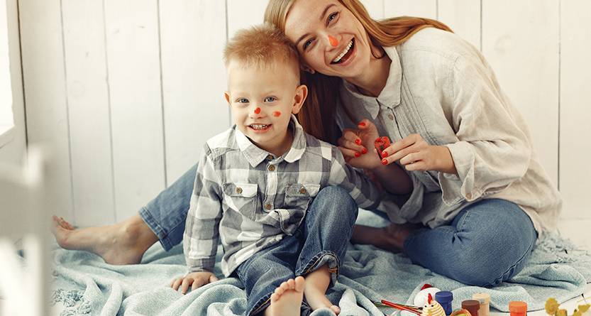 Bu Özel Yolculuğun Sessiz Kahramanları Anneler